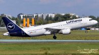 A_320-211_D-AIQU_Lufthansa02.jpg