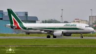 A_320-216_EI-DSC_Alitalia_03.jpg