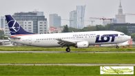 B_737-45D_SP-LLG_LOT_04.jpg