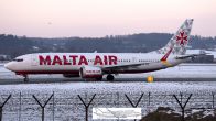 B_737-8-200MAX_9H-VUE_MaltaAir01.jpg