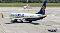 B_737-8-200MAX_EI-IHW_Ryanair02.jpg