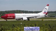 B_737-86NWL_LN-NIQ_NorwegianAirShuttle02.jpg