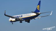 B_737-8ASWL_EI-DAJ_Ryanair01.jpg