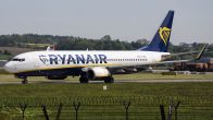 B_737-8ASWL_EI-DCK_Ryanair01.jpg