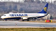 B_737-8ASWL_EI-DHT_Ryanair01.jpg
