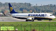 B_737-8ASWL_EI-DWK_Ryanair_01.jpg