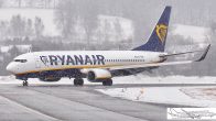 B_737-8ASWL_EI-ENH_Ryanair01.jpg