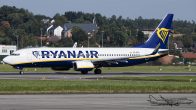 B_737-8ASWL_SP-RKS_RyanairSun01.jpg
