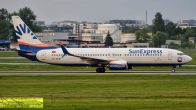 B_737-8HCWL_TC-SOB_SunExpress02.jpg
