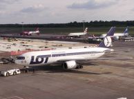 B_767-25DER_SP-LOA_LOT_01.jpg