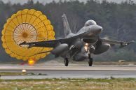 F-16CJ-522B_Jastrzab_PolAF_4063_04.jpg