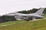 F-16CJ-522B_Jastrzab_PolAF_4064_32BLT_01.jpg