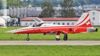 F-5E_Tiger_II_SwissAF_J-3082_PatrouilleSuisseDisplayTeam02.jpg