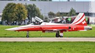 F-5E_Tiger_II_SwissAF_J-3090_PatrouilleSuisseDisplayTeam01.jpg