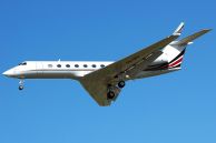 Gulfstream_G550_CS-DKF_NJE_03.jpg