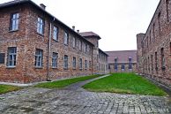 OswiecimMuzeumAuschwitz-Birkenau02.jpg